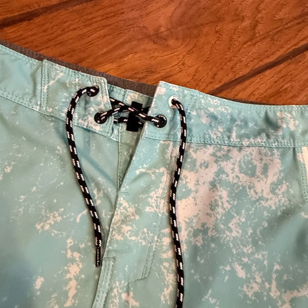 Hurley swim trunks shorts men’s 31 teal blue tie dye patterned ocean pocket nice